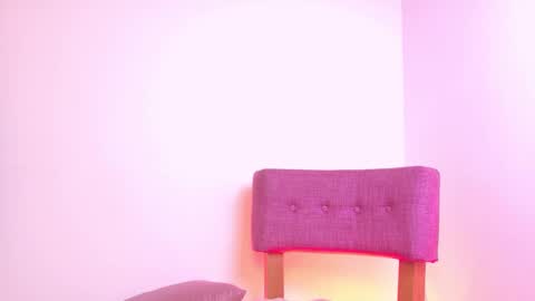 Snapshot of kity_hill chatting on 11-04-25, 05:28 Kitty Hill online show from 11-04-25, 05:28