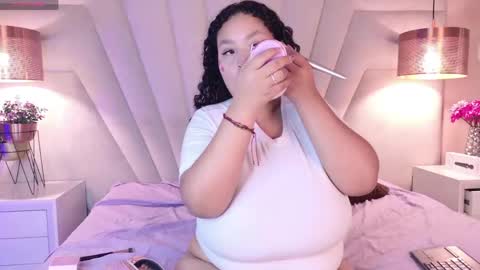 Kitty Hill online show from 04-30-26, 03:35