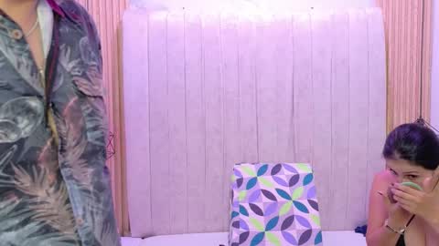 Snapshot of kity_spiderr chatting on 10-28-25, 12:41 Luisa y Jairo online show from 10-28-25, 12:41