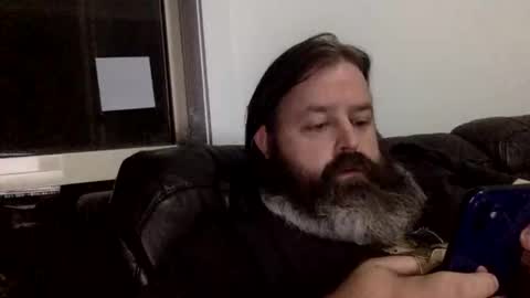 Kiwiabroad online show from 01-06-25, 02:47