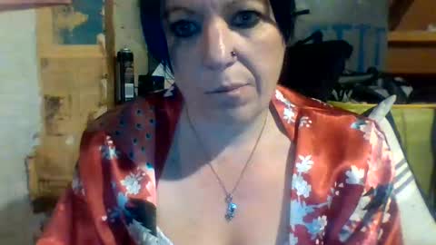 queenHo3 online show from 03-08-25, 12:52