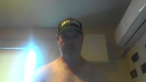 kiwiguy19773 online show from 01-11-25, 04:16