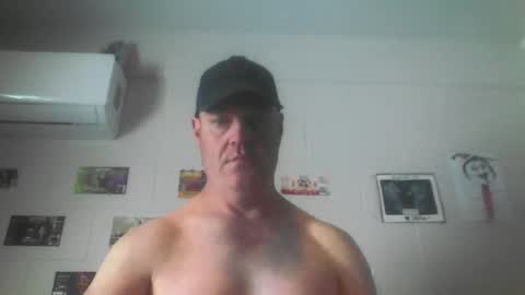 kiwiguy19773 online show from 10-05-25, 09:13