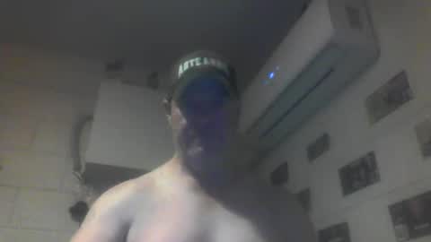 kiwiguy19773 online show from 05-25-26, 06:52