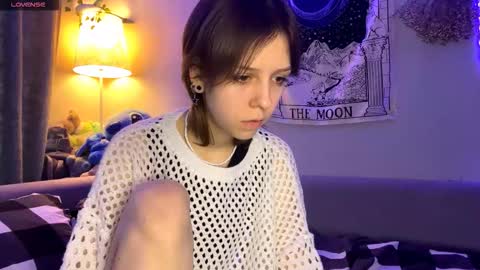 Luna online show from 11-28-25, 10:51