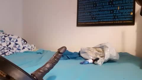 Snapshot of kkkonnd92 chatting on 02-22-25, 03:56 Erik online show from 02-22-25, 03:56