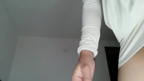 Snapshot of klariiz09 chatting on 05-17-26, 09:22 klariiz09 online show from 05-17-26, 09:22