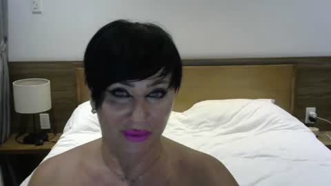 kleo901854860422 online show from 07-01-26, 04:18