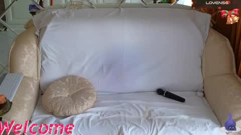 Snapshot of klitores chatting on 01-19-25, 04:54 ALYONA online show from 01-19-25, 04:54