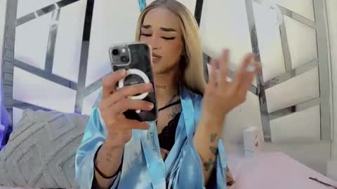 Kloe online show from 02-15-26, 08:02