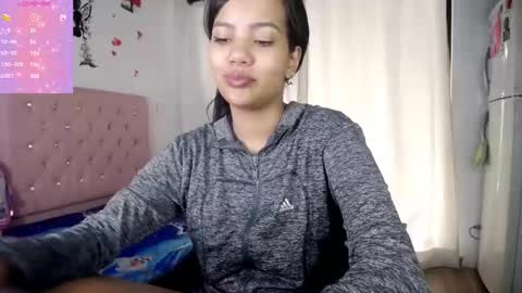 Snapshot of kloy_sech chatting on 03-03-25, 01:31 Valen online show from 03-03-25, 01:31