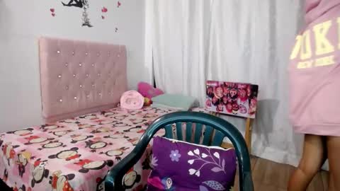 Snapshot of kloy_sech chatting on 11-29-25, 09:34 Valen online show from 11-29-25, 09:34