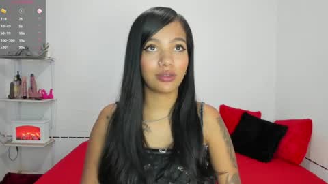 Snapshot of kloy_sech chatting on 07-28-26, 11:17 Valen online show from 07-28-26, 11:17