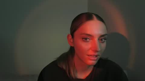 Snapshot of kmb25 chatting on 03-12-26, 02:39 kmb25 online show from 03-12-26, 02:39