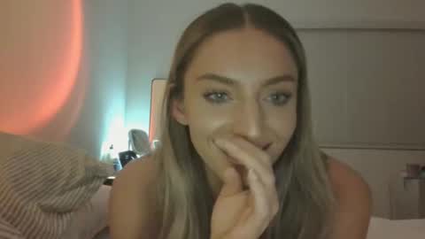 Snapshot of kmb25 chatting on 04-03-26, 04:32 kmb25 online show from 04-03-26, 04:32