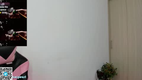 Snapshot of kmipearl chatting on 02-24-26, 12:14 Camila Reyes online show from 02-24-26, 12:14