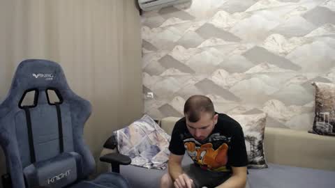 Snapshot of knight_5 chatting on 09-17-25, 01:13 Carter. online show from 09-17-25, 01:13