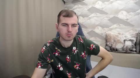 Snapshot of knight_5 chatting on 10-19-25, 06:58 Carter. online show from 10-19-25, 06:58