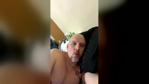 Snapshot of knotdaddy1983 chatting on 05-05-26, 02:14 knotdaddy1983 online show from 05-05-26, 02:14