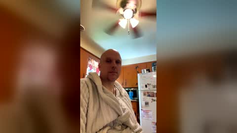 Snapshot of knotdaddy1983 chatting on 05-26-26, 02:57 knotdaddy1983 online show from 05-26-26, 02:57