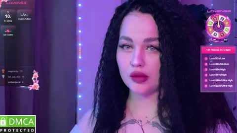 Snapshot of kokokolla chatting on 03-08-25, 09:18 Mia online show from 03-08-25, 09:18