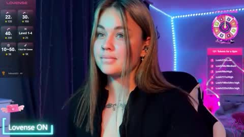 Snapshot of kokokolla chatting on 10-15-25, 06:41 Mia online show from 10-15-25, 06:41