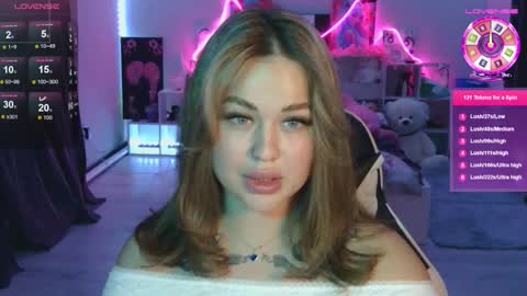 Snapshot of kokokolla chatting on 10-24-25, 06:37 Mia online show from 10-24-25, 06:37