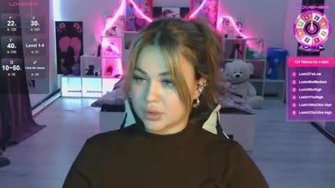 Snapshot of kokokolla chatting on 10-28-25, 11:36 Mia online show from 10-28-25, 11:36