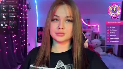 Mia online show from 11-30-25, 02:21