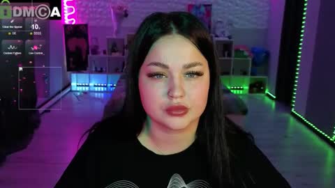 Mia online show from 04-09-26, 06:19