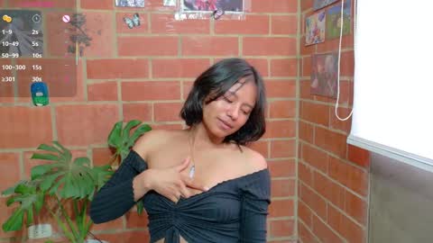 Snapshot of komatsu_ chatting on 03-11-25, 11:48  Komatsu Lilith online show from 03-11-25, 11:48