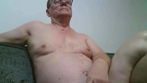 Snapshot of komputer123456789 chatting on 01-06-26, 11:18 Bogdan online show from 01-06-26, 11:18