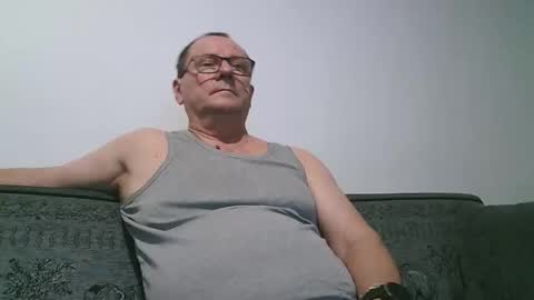 Snapshot of komputer123456789 chatting on 01-08-26, 06:54 Bogdan online show from 01-08-26, 06:54