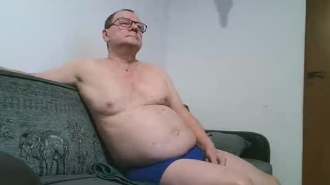 Snapshot of komputer123456789 chatting on 01-13-26, 08:36 Bogdan online show from 01-13-26, 08:36