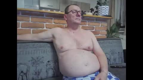 Snapshot of komputer123456789 chatting on 02-11-26, 08:58 Bogdan online show from 02-11-26, 08:58