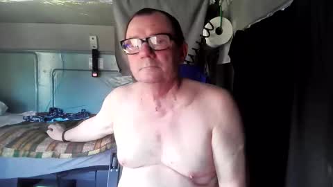 Snapshot of komputer123456789 chatting on 03-06-26, 02:57 Bogdan online show from 03-06-26, 02:57