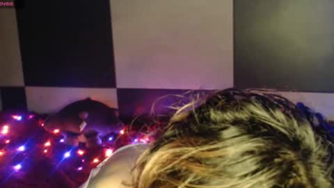 Snapshot of konekokawai chatting on 09-23-25, 05:38 konekokawai online show from 09-23-25, 05:38