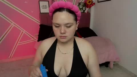Snapshot of koning_moretti chatting on 05-25-26, 04:18 camila online show from 05-25-26, 04:18