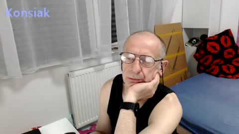 Komsiak online show from 05-15-26, 07:10