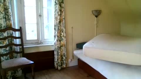 Snapshot of konstantin3516564933 chatting on 07-20-26, 09:45 konstantin3516564933 online show from 07-20-26, 09:45