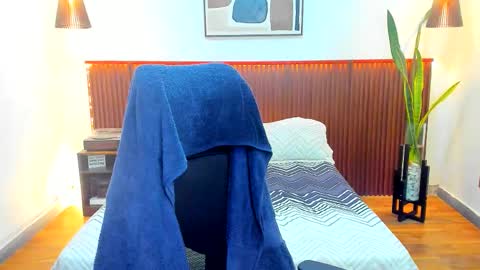 Kora Shadow online show from 12-04-25, 07:33