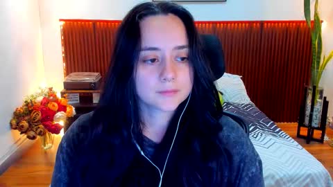 Snapshot of kora_shadow chatting on 12-19-25, 06:37 Kora Shadow online show from 12-19-25, 06:37