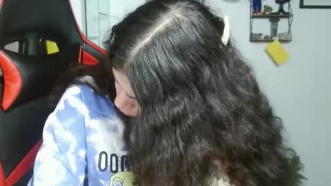 Karoll online show from 03-04-25, 12:18