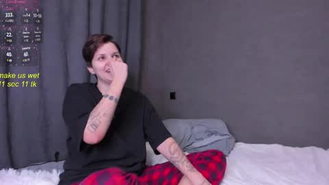 Snapshot of kortney_williams chatting on 12-22-24, 07:10 Twiix online show from 12-22-24, 07:10