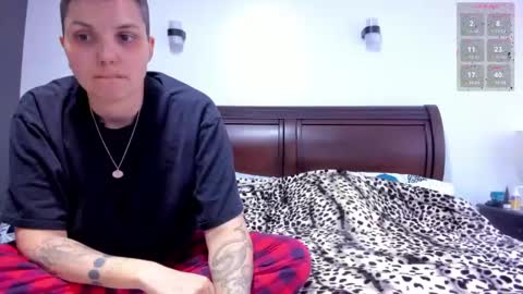 Snapshot of kortney_williams chatting on 03-03-25, 10:42 Twiix online show from 03-03-25, 10:42