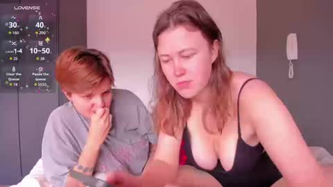 Snapshot of kortney_williams chatting on 09-10-25, 04:07 Twiix online show from 09-10-25, 04:07