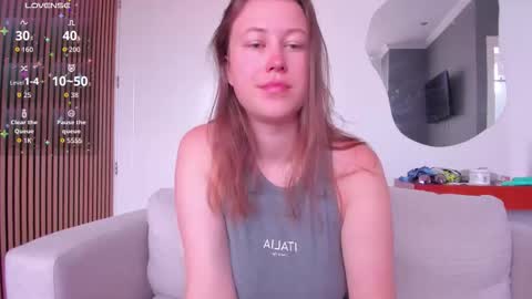 Snapshot of kortney_williams chatting on 11-27-25, 05:15 Twiix online show from 11-27-25, 05:15