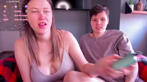 Snapshot of kortney_williams chatting on 02-05-26, 04:33 Twiix online show from 02-05-26, 04:33