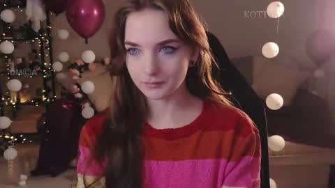 Snapshot of kottyaa_ch chatting on 11-21-25, 08:07 Kottyaa cb FOLLOWING online show from 11-21-25, 08:07