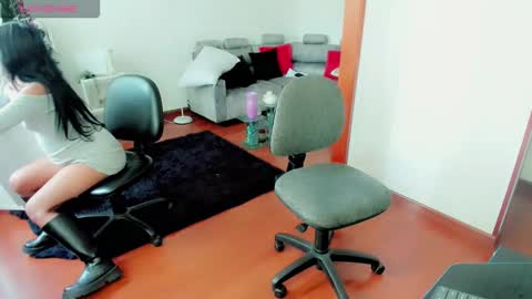 Snapshot of kourtney_15 chatting on 01-18-26, 10:35 kourtney_15 online show from 01-18-26, 10:35